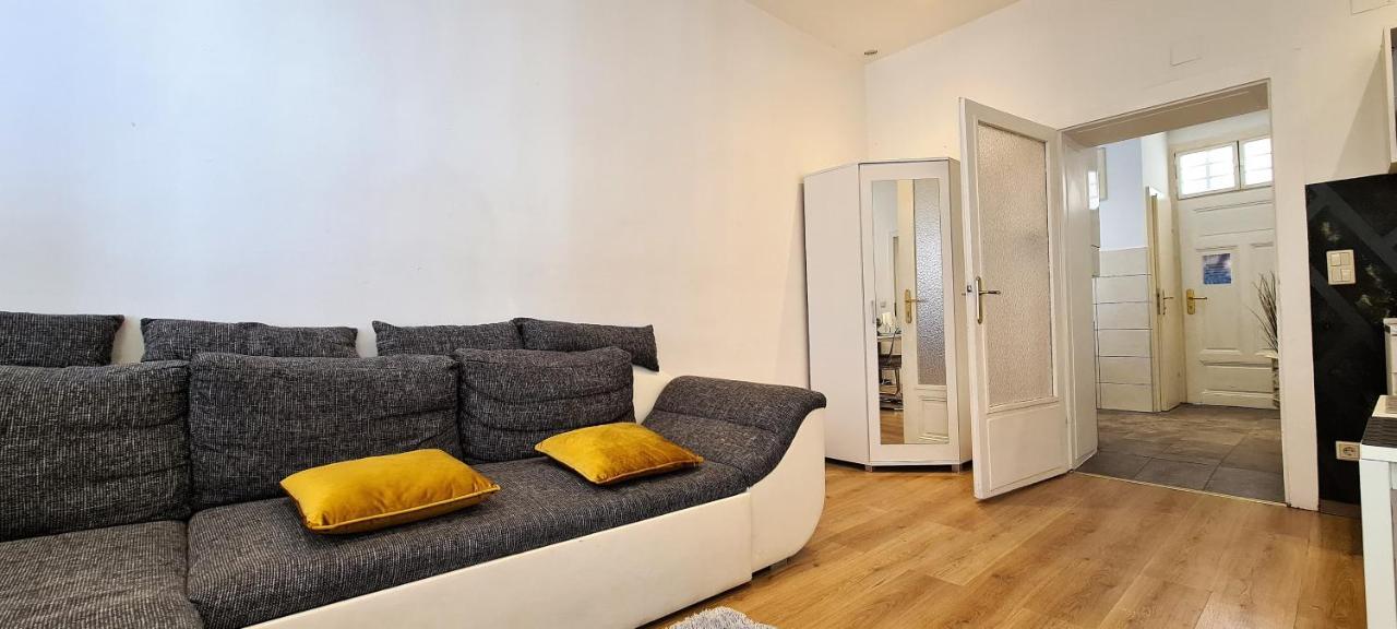 Wiener Buddha Style Flat With Inner Garden- Marzstrasse City Apartments Bagian luar foto