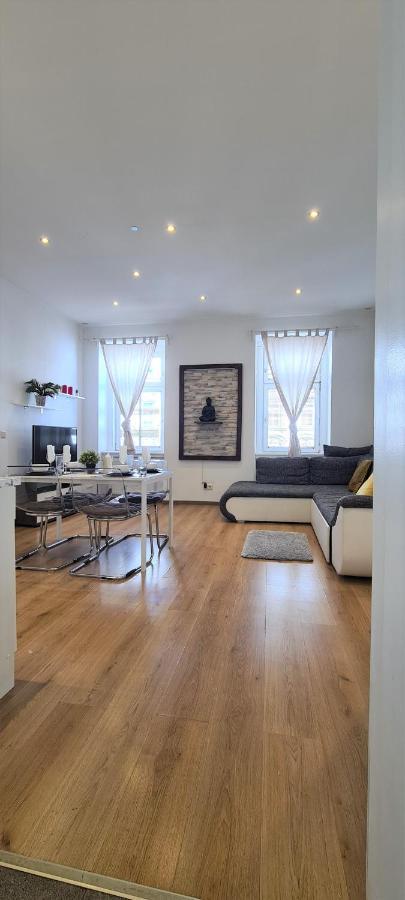 Wiener Buddha Style Flat With Inner Garden- Marzstrasse City Apartments Bagian luar foto